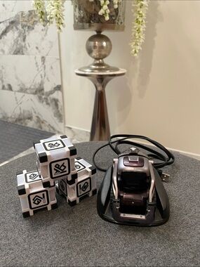 Cozmo Kids Robot